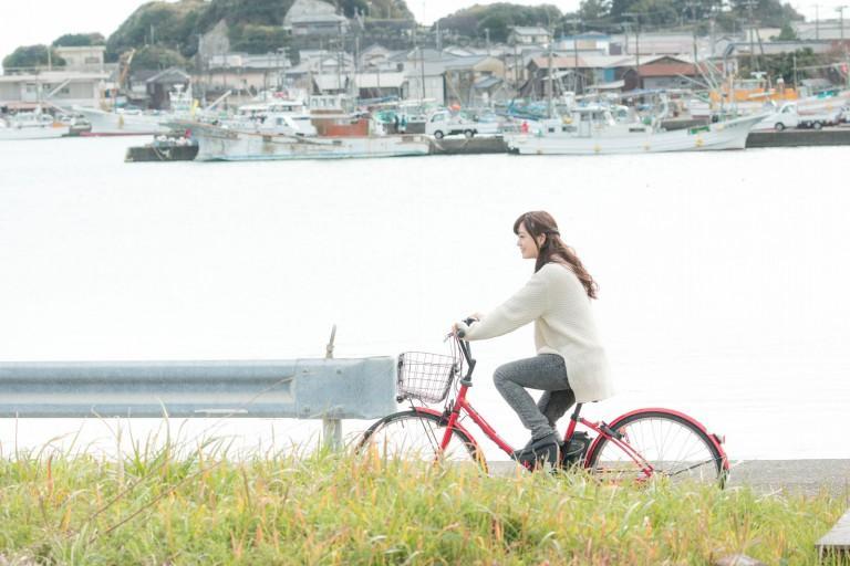 歩い て 30 分 自転車 で